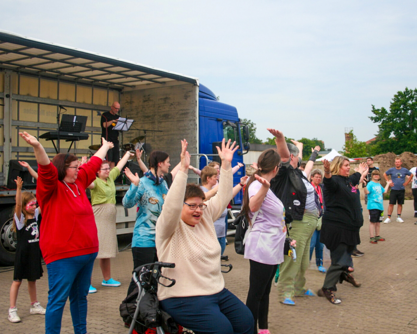 Großartiges Sommerfest im Bereich »Arbeit und Teilhabe«